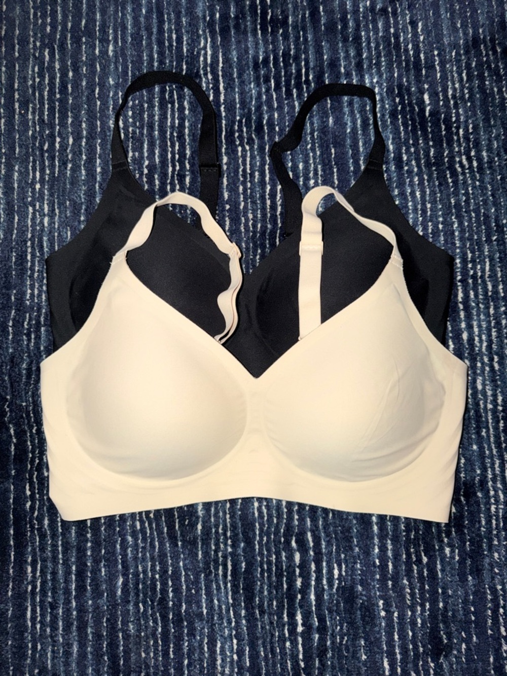 Cacique Seamless Wireless Bras 2-pack  - Black & Nude